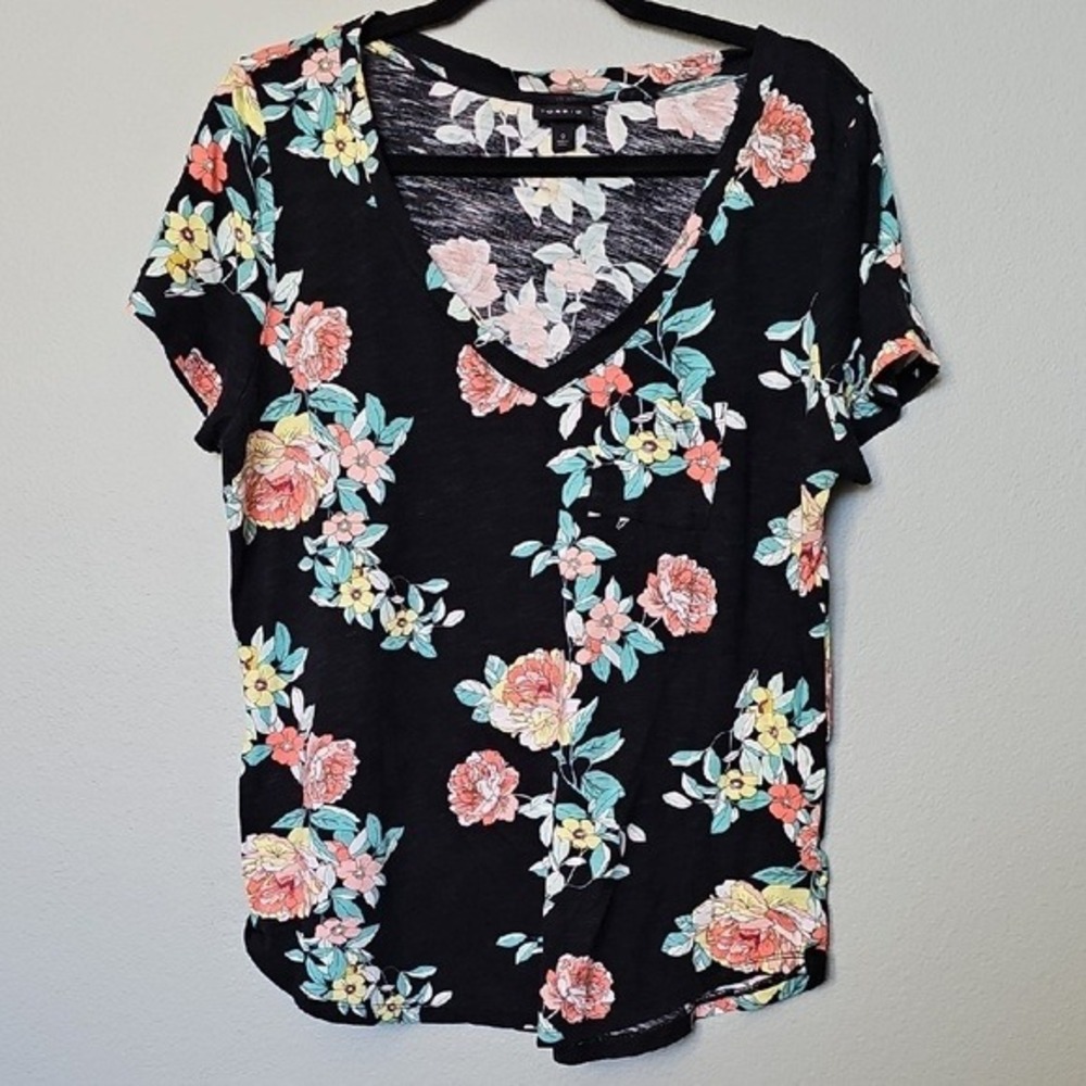 Torrid Black Floral V Neck Short Sleeve Pocket T Shirt Womens Size 0X